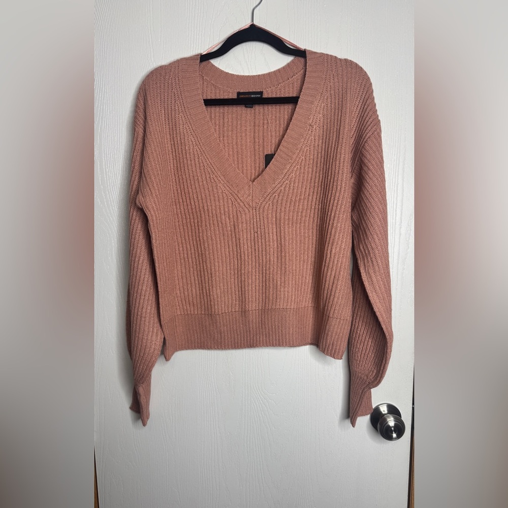 •sweater•